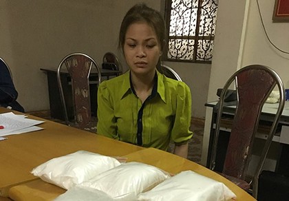 Nữ quái vận chuyển trái phép 4 kg ma túy bị bắt