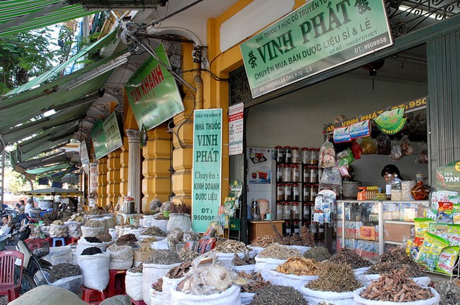 Biến phố Đông y tại TP.HCM thành điểm du lịch mới