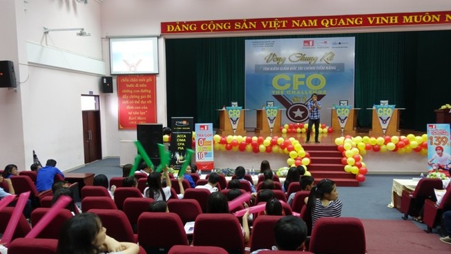 Home Credit đồng hành cùng sinh viên tài chính