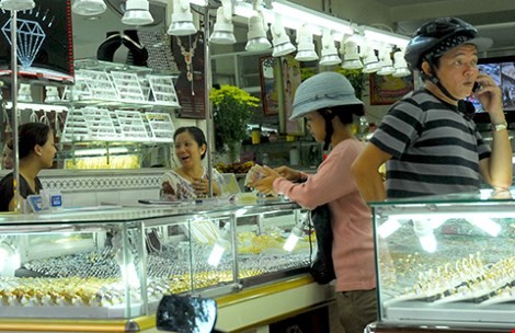 Vàng nội lại cao hơn vàng ngoại 500.000 đồng