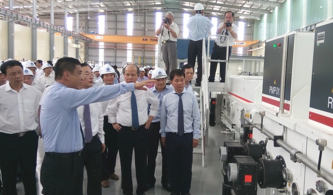 Nhà máy kính tiết kiệm năng lượng đầu tiên tại Đông Nam Á