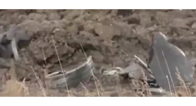 UFO phát nổ trên trời Nga để lại cột khói đen