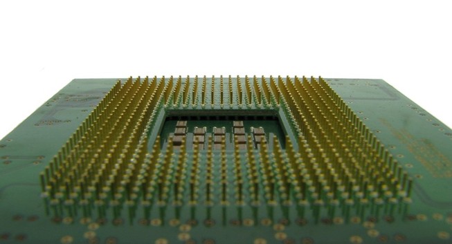 Mỹ cấm Intel bán chip cho Trung Quốc vì lo ngại hạt nhân