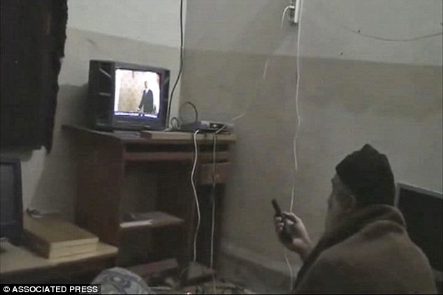 Kho 'phim nóng' khổng lồ trong hầm trú ẩn của Bin Laden