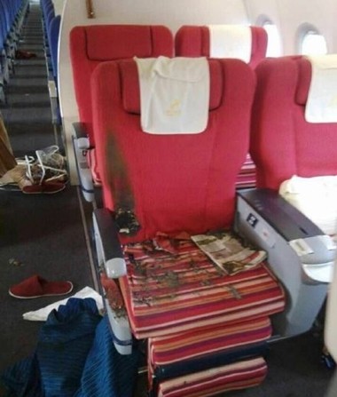 Bắt kẻ châm lửa đốt máy bay chở hơn 100 người