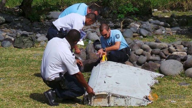 Tập đoàn Boeing cử nhóm chuyên gia tìm hiểu mảnh vỡ nghi MH370