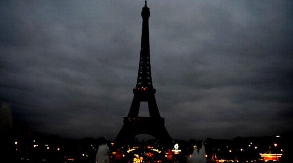 Cập nhật khủng bố ở Paris: Xác nhận tám kẻ tấn công đã chết