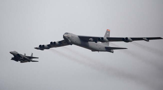 Mỹ phái B-52 đến Iraq và Syria để tiêu diệt IS
