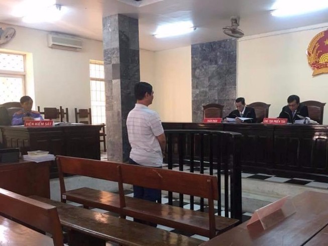 Đang xử vụ kêu oan vì bị tòa kết án dâm ô ở An Giang