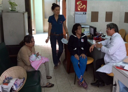 Tết ấm áp của sản phụ nghèo không tiền đóng viện phí