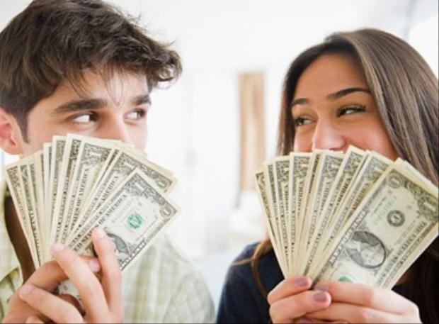 Bảy cách tránh mâu thuẫn tiền bạc cho các cặp đôi