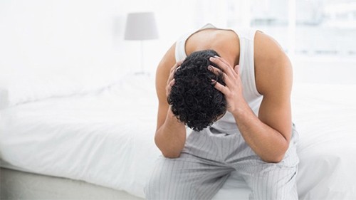 Nửa đêm gãy súng, đừng quá xấu hổ…