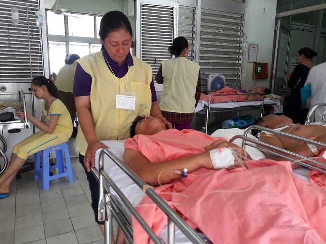 Tai nạn thảm khốc ở Bình Thuận: Phụ xe có thể bị liệt đôi chân