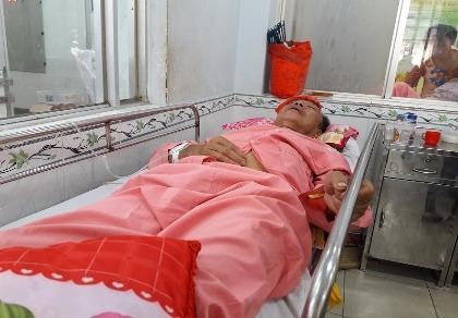 Sau cuộc xô xát, người đàn ông bất tỉnh, liệt nửa người