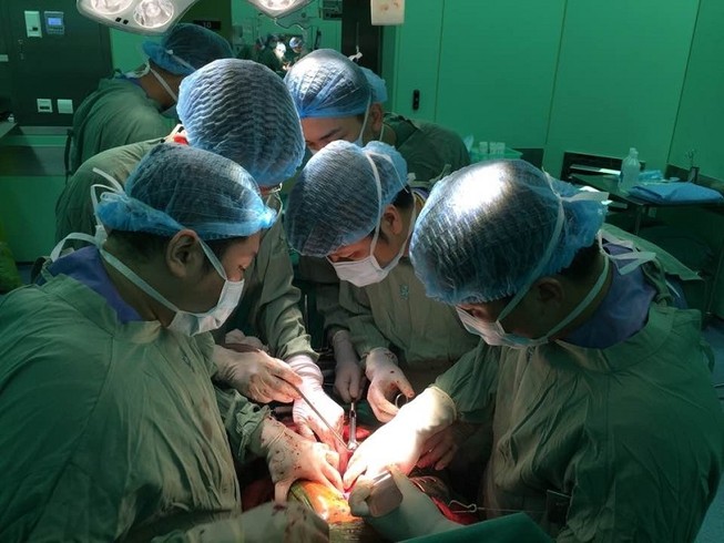 Bị bướu phức tạp, bác sĩ phải cắt toàn bộ thận