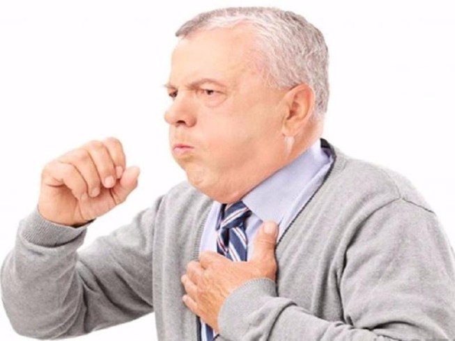 Nhiều người cao tuổi nhập viện vì viêm phổi