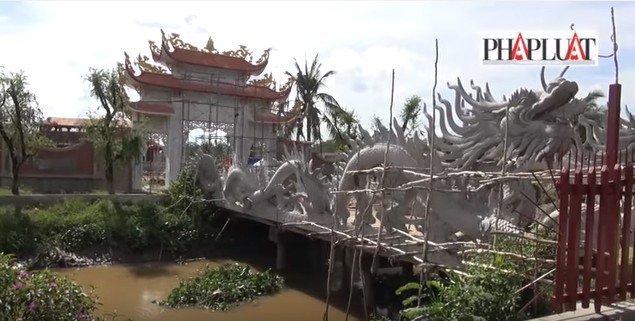 Sự thật tin đồn danh hài Hoài Linh bị dỡ nhà thờ Tổ sân khấu