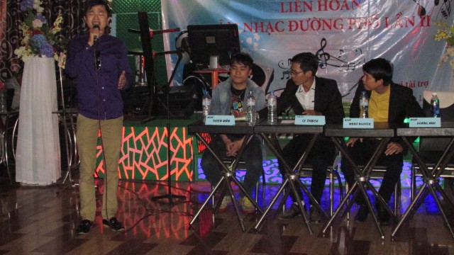 'Liên hoan âm nhạc đường phố' cho các ca sĩ kẹo kéo