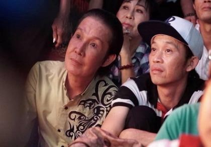 Vũ Linh bắt tay Hoài Linh hỗ trợ cháu gái tranh quán quân 'Sao nối ngôi'