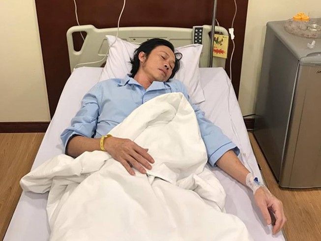 Hoài Linh nhập viện cấp cứu, tạm hoãn liveshow