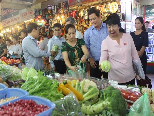 Chợ Bến Thành không chấp nhận dầu chiên đến đen thui