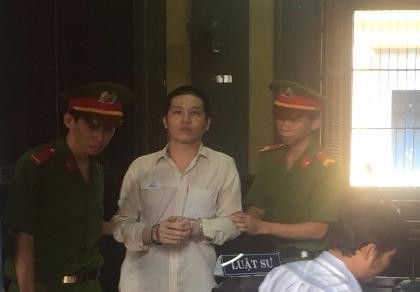 Xử nhẹ cho kẻ tâm thần hiếp dâm bé gái hàng xóm