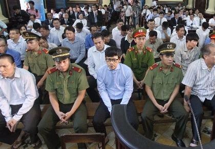 Ngân hàng Xây dựng thiệt hại 9.000 tỉ: Nguyên TGĐ lãnh lương 200 triệu