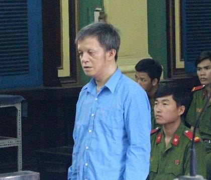 Tử hình kẻ mang can xăng 8 lít đốt 2 mẹ con bạn gái