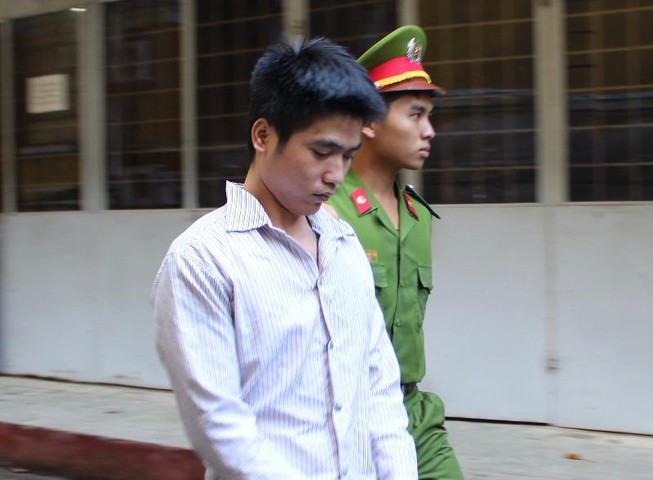 Đâm bạn nhậu vì không cho mua mồi
