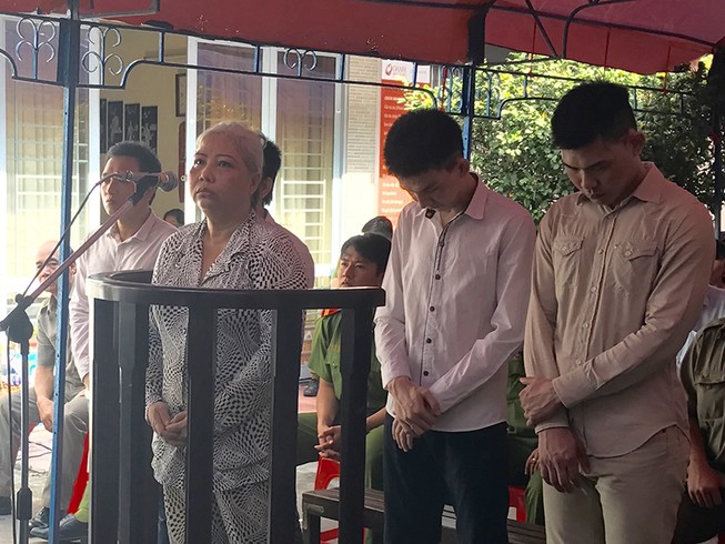 Băng nhóm dàn cảnh đụng xe móc túi ở quận 3 lãnh án