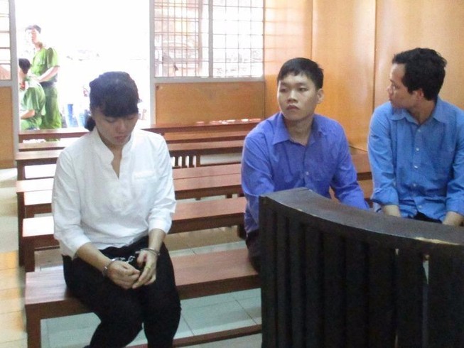 Hám lợi, chị 'dẫn' cả hai em trai vào tù