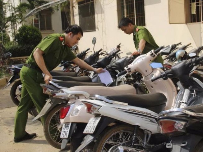 Ngủ say trước khi bạn chung phòng về và cái kết...