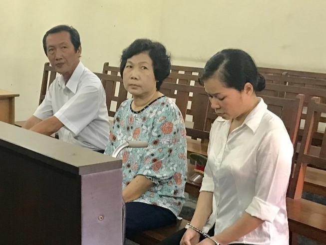 Thủ quỹ tham ô, giám đốc và kế toán trưởng bị liên lụy