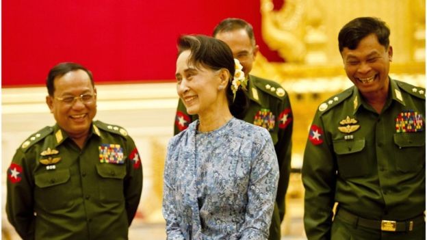 Tổng thống Myanmar đề xuất bà Suu Kyi chỉ giữ hai chức bộ trưởng