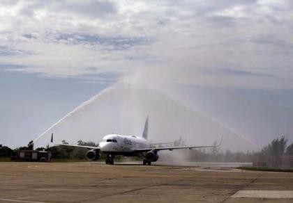 Cuba đón máy bay hành khách Mỹ sau hơn nửa thế kỷ