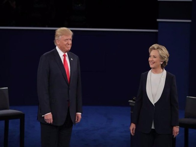 Tranh luận lần 2: Trump sẽ cho Clinton đi tù nếu thắng