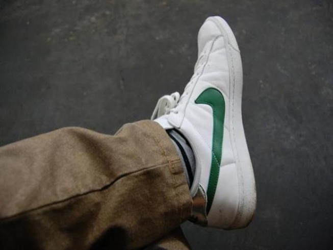 Thiếu niên 13 tuổi mua 800 đôi giày Nike làm từ thiện