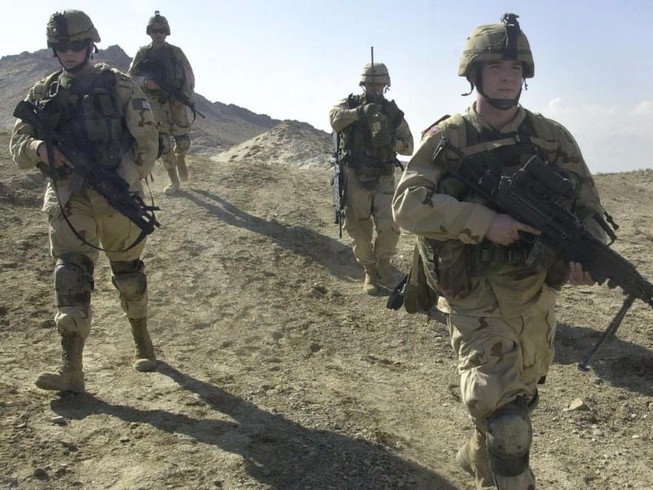 Taliban tấn công căn cứ Mỹ tại Afghanistan