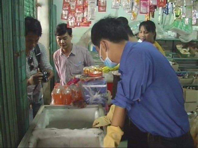 Phát hiện số lượng lớn thịt thối trong tiệm tạp hóa