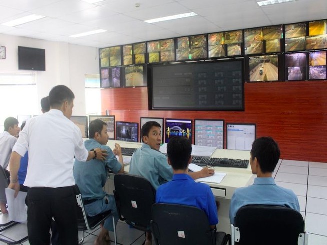 Cận cảnh trung tâm đầu não điều khiển giao thông TP.HCM