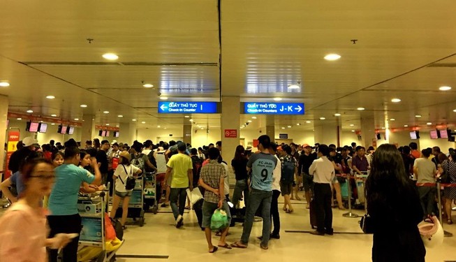Tăng phí sân bay, khách sắp tốn thêm tiền