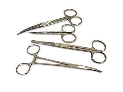 Bệnh nhân bị quên kéo trong bụng 18 năm