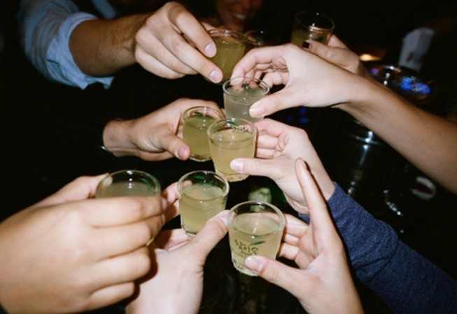 Mỗi ngày tết có 5 người nhập viện cấp cứu do rượu