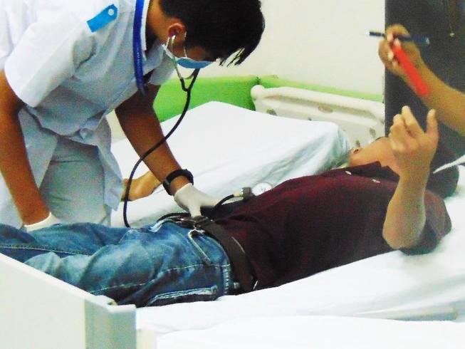 Gãy xương do cán trúng chó, chủ nuôi phải bồi thường?