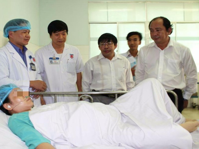 Êkíp cứu sản phụ vỡ tử cung được thưởng nóng