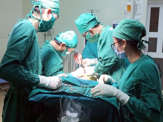 Vừa dứt lao phổi, người bệnh lại ho ra máu