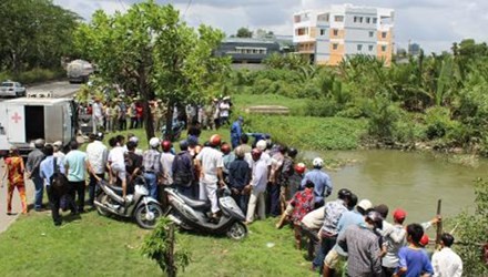 Phát hiện thi thể bé trai nổi lập lờ trong ao cá