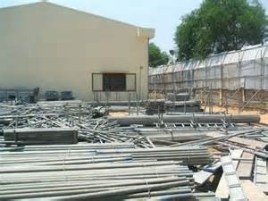 Lái xe 'mua chuộc' bảo vệ để cùng nhau trộm sắt phế liệu