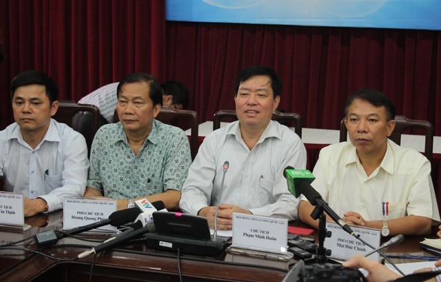 Lấy ý kiến về tăng lương tối thiểu vùng năm 2016