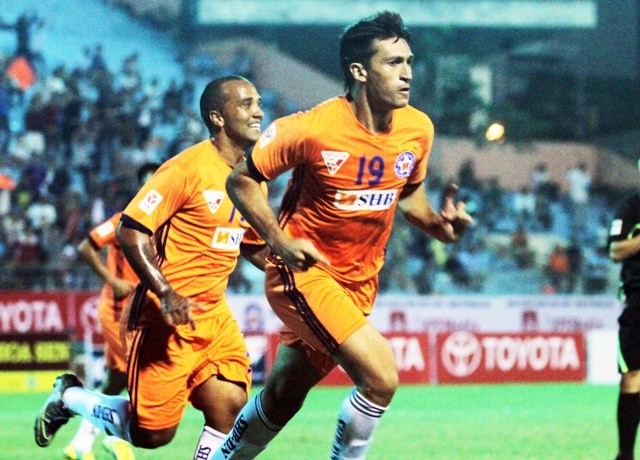 Merlo giúp SHB Đà Nẵng lên ngôi nhì bảng V-League